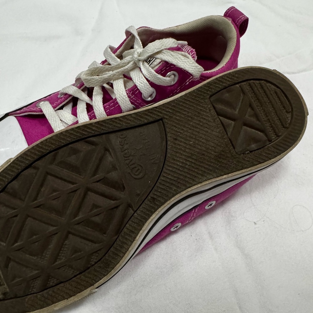 Converse - Picture 4 of 6